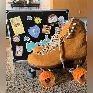 Moxie rollers skates